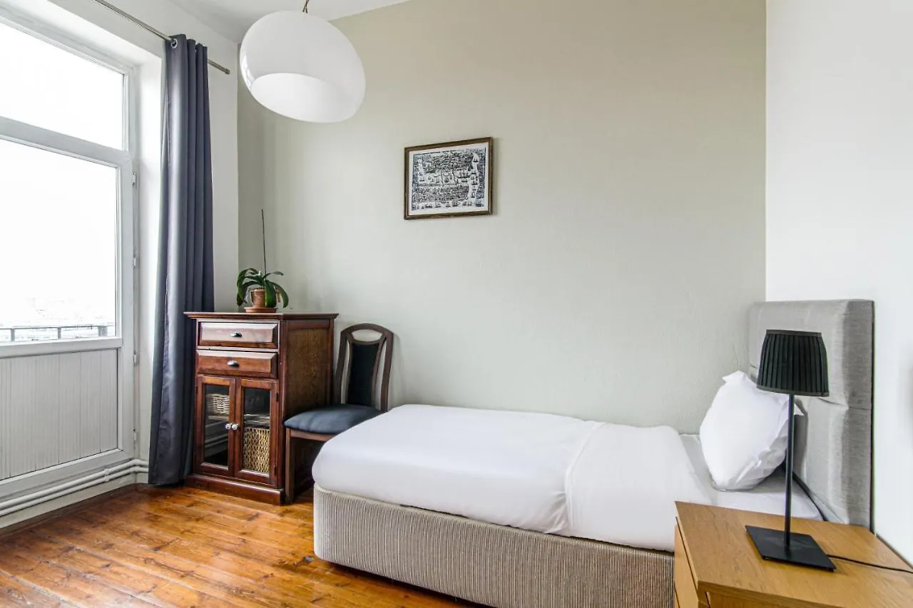 Апартаменты Bright Chic Flat In Beyoglu Стамбул