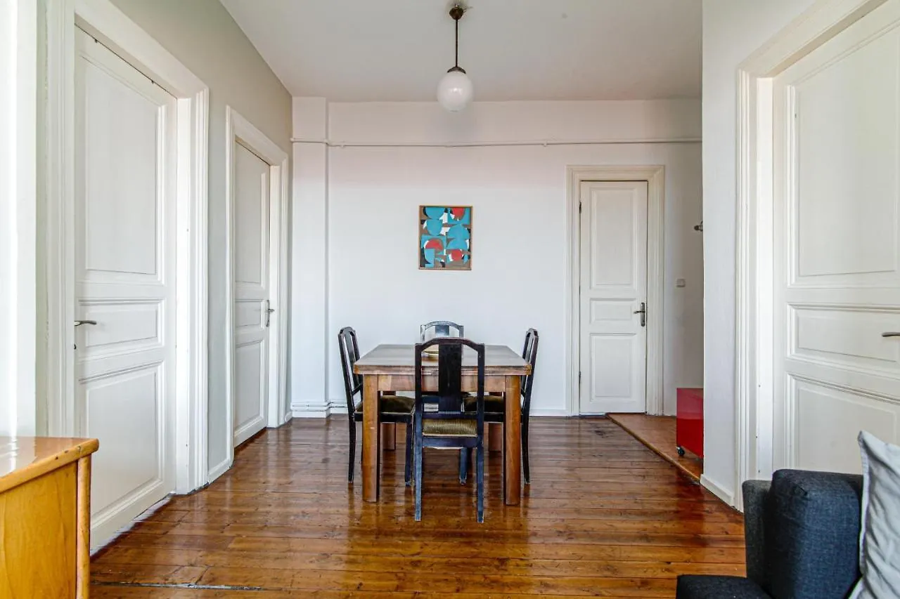Апартаменты Bright Chic Flat In Beyoglu Стамбул